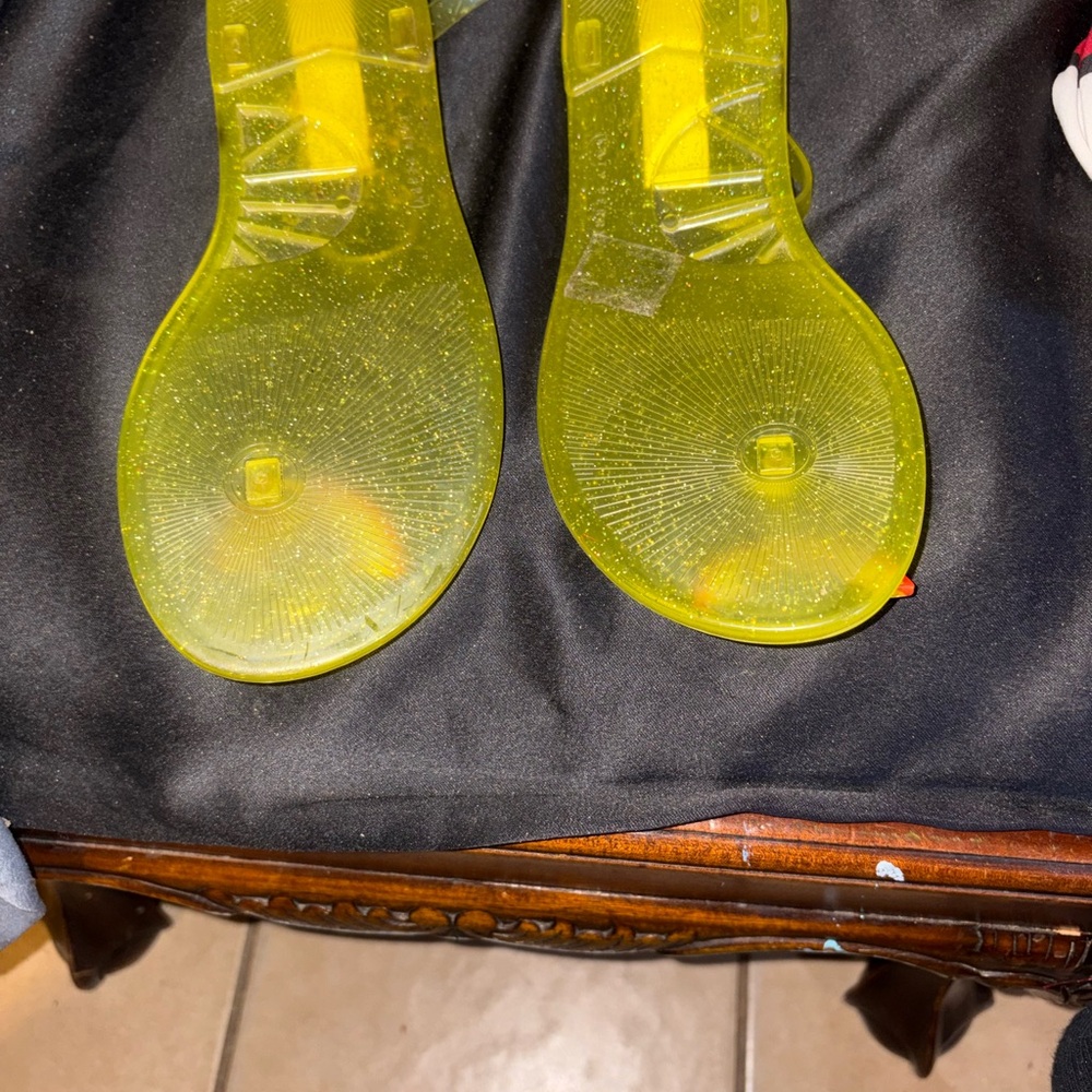 Katy Perry Collections Yellow Jelly Sandals with Rainbow Charms - Picture 2 of 2